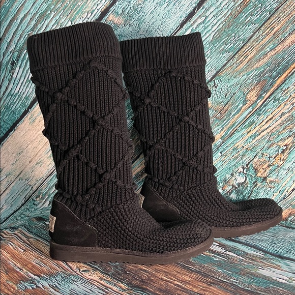 UGG Black Cable Knit Winter Boots - Picture 4 of 9